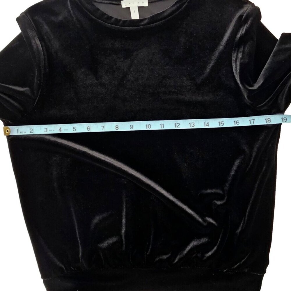 Leith Womens Black Velvet Crew Neck Cuffed Bell Sleeve Blouse Top Size Small - Picture 4 of 6